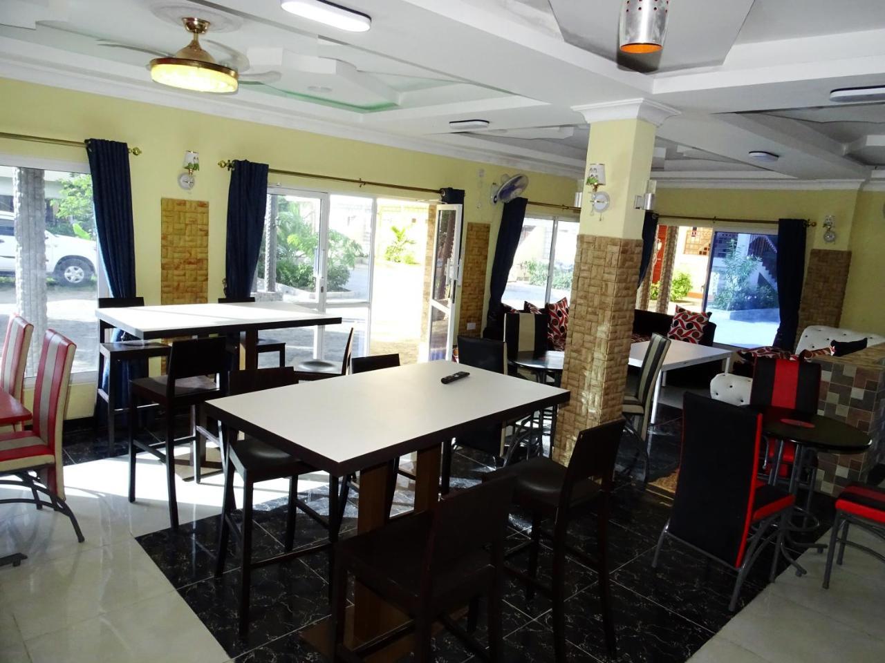 Diplomat Diani Beach Resort Экстерьер фото