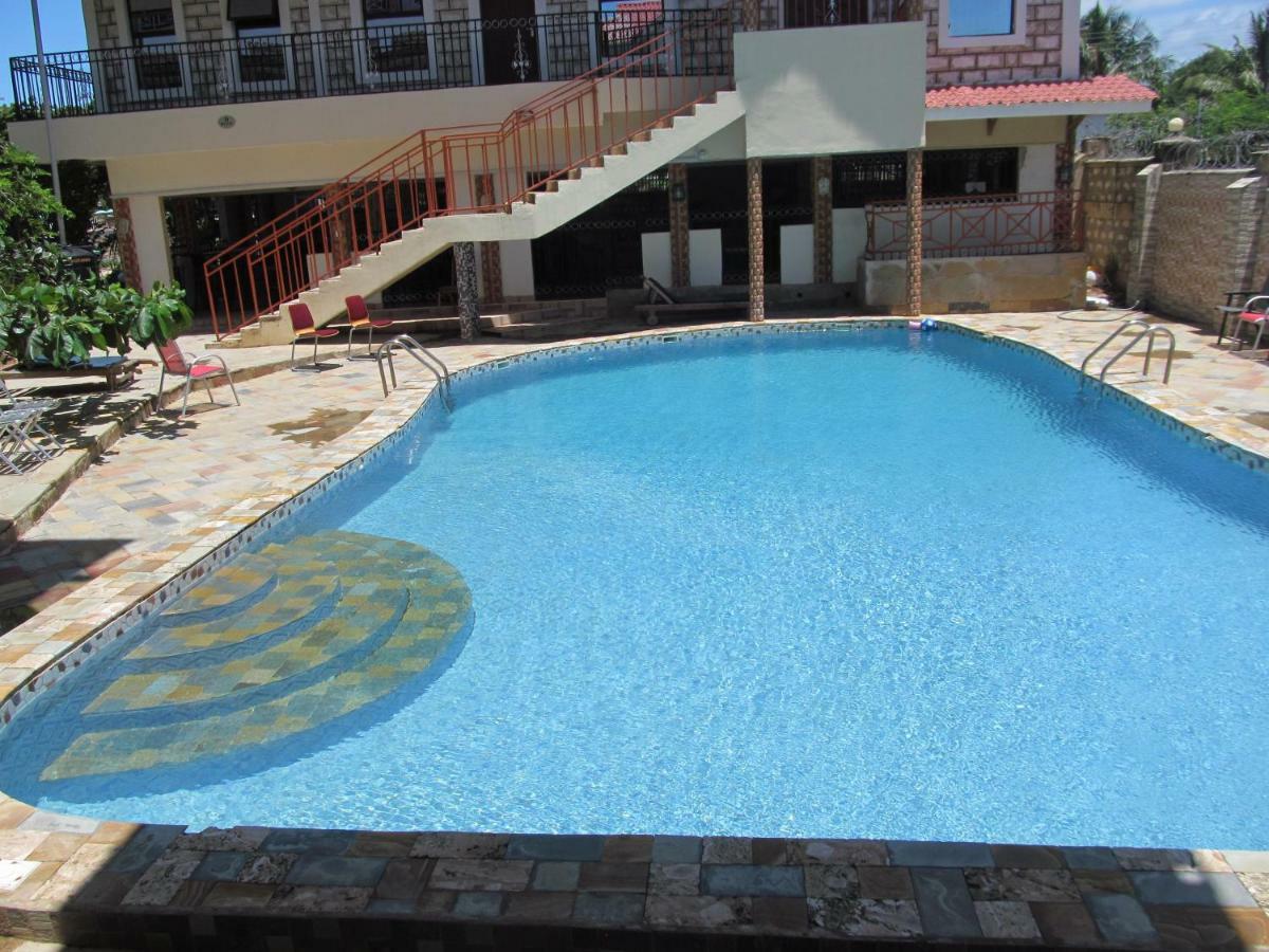 Diplomat Diani Beach Resort Экстерьер фото