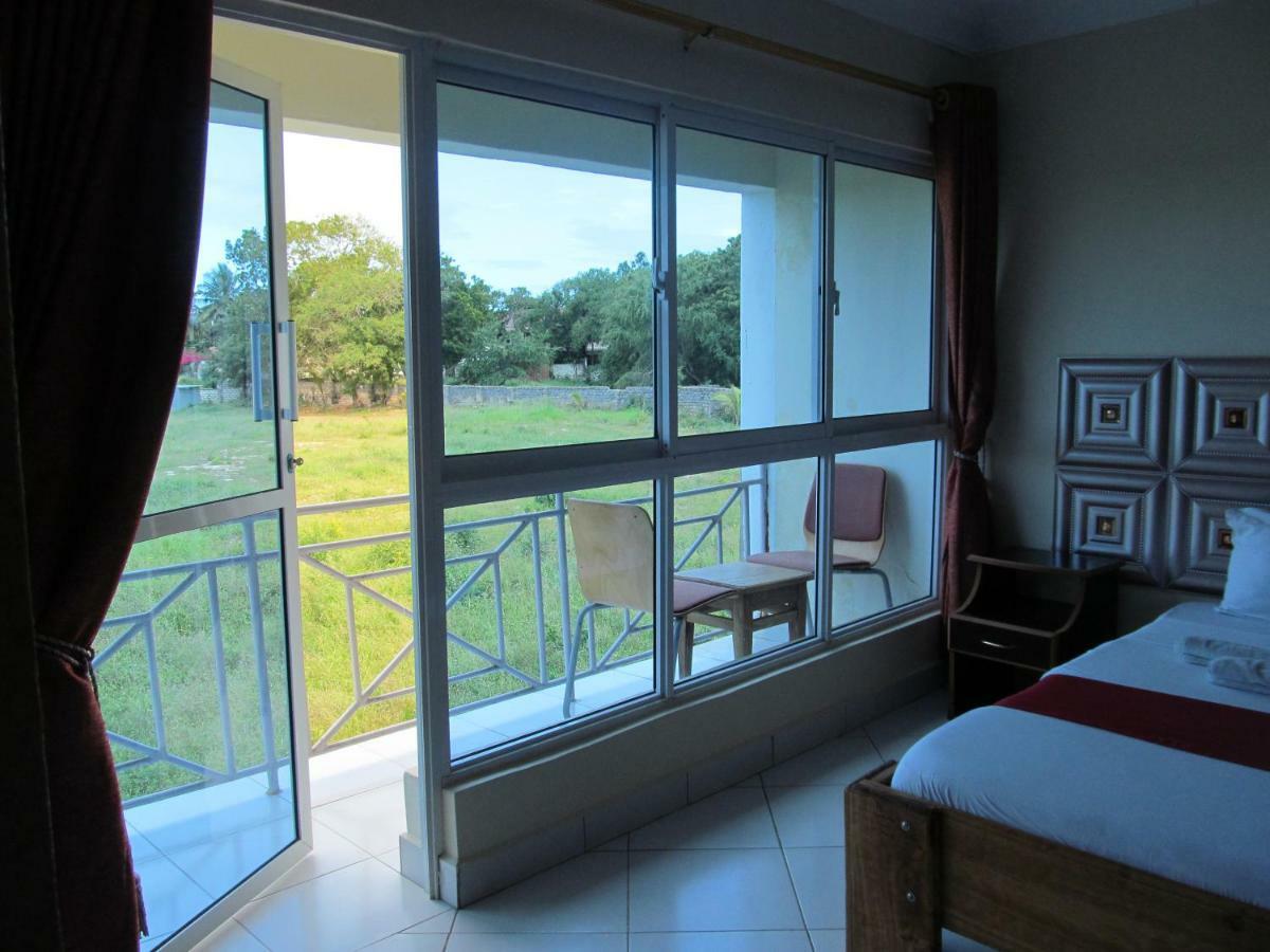 Diplomat Diani Beach Resort Экстерьер фото