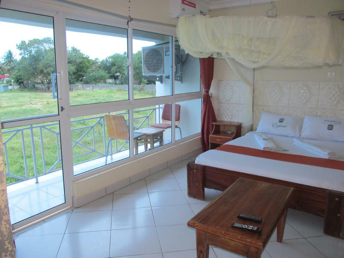 Diplomat Diani Beach Resort Экстерьер фото